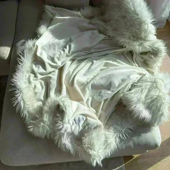 Restoration Hardware Fur White Cream Gray Throw Blanket - Picture 9 of 9